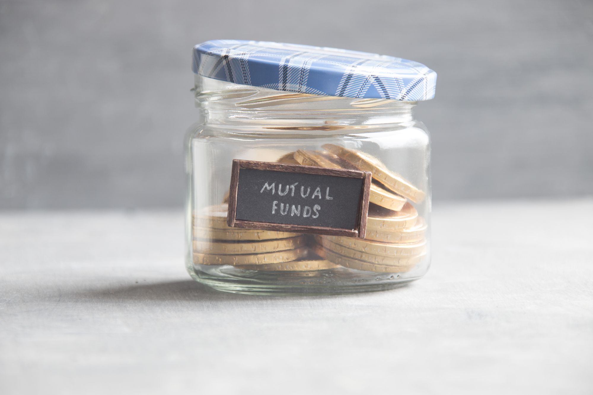 8月15日财经早餐：金价触及逾一个月最低，投资者等待新的催化剂来判断下行空间