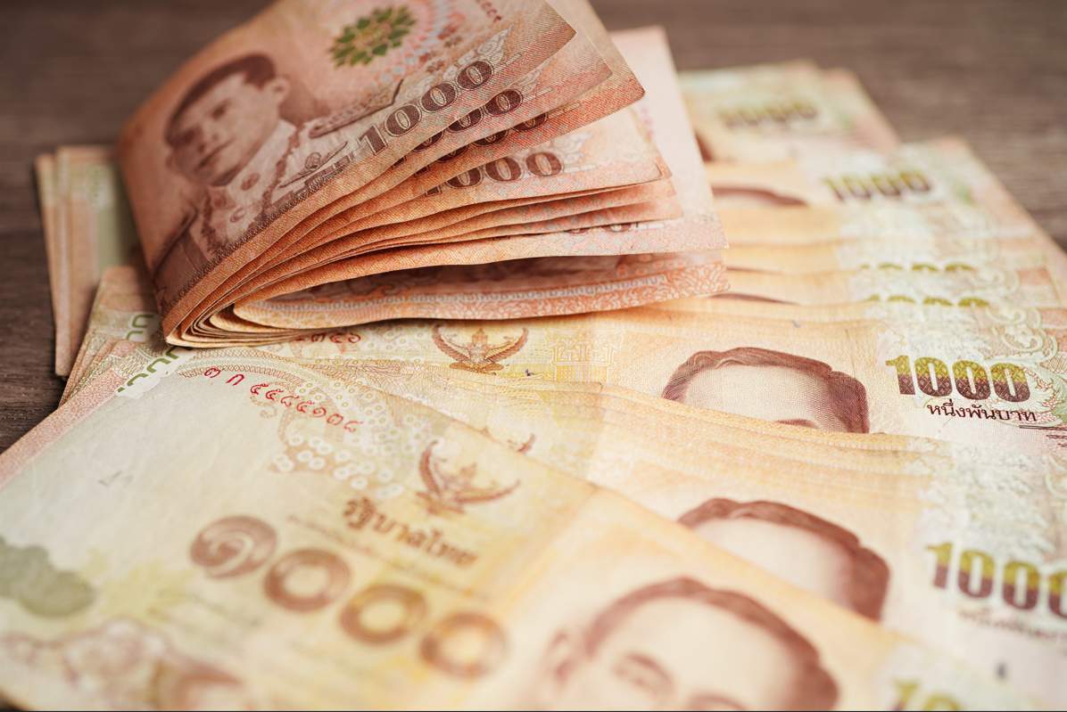 泰铢大涨创1998年来季度最佳！旅游出口承压，年底降息有望？